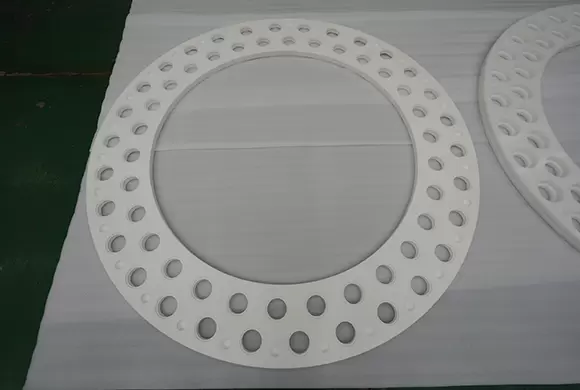 高性能機械向け精密非金属部品